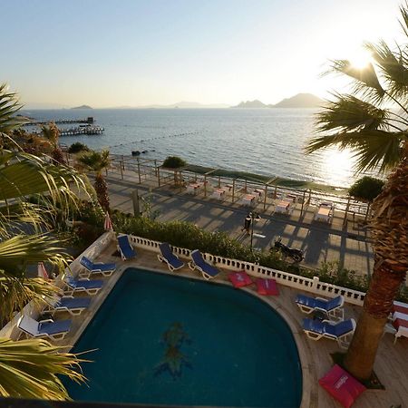 Ado Beach Hotel 图尔古特雷斯 外观 照片