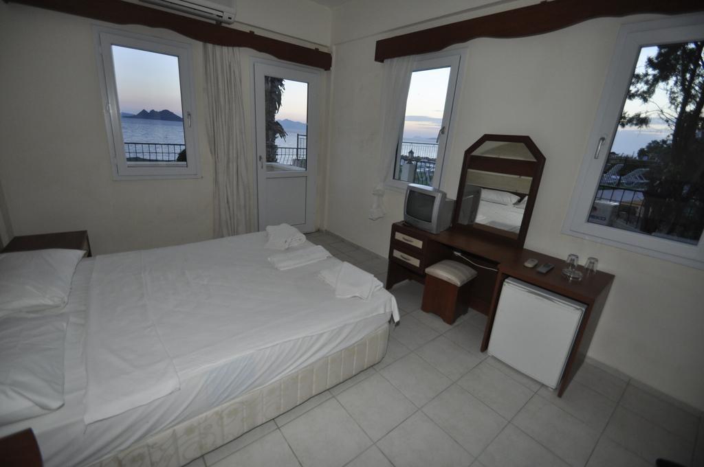 Ado Beach Hotel 图尔古特雷斯 客房 照片