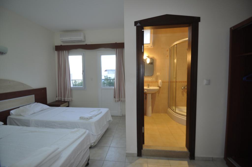 Ado Beach Hotel 图尔古特雷斯 客房 照片
