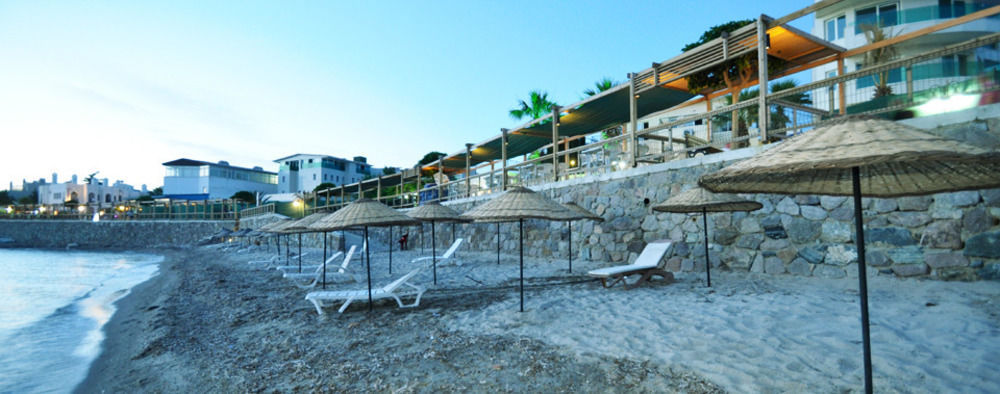 Ado Beach Hotel 图尔古特雷斯 外观 照片